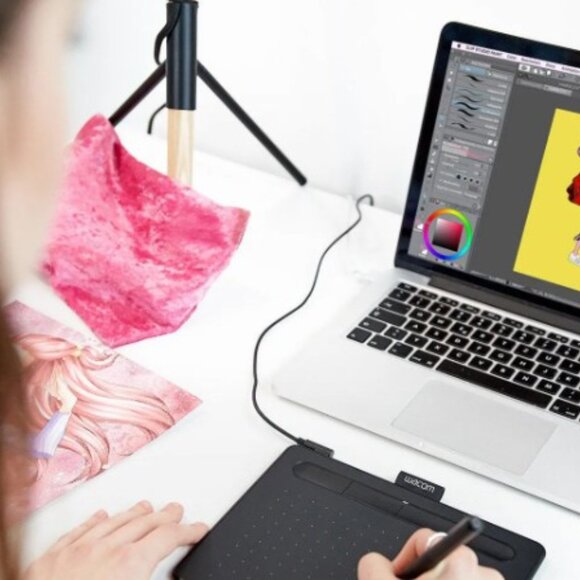 Wacom Intuos Small. Drawimg Tablet - Picture 2 of 4